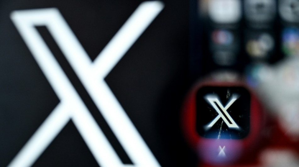 X (ex-Twitter) autorise d&eacute;sormais officiellement les contenus pornographiques