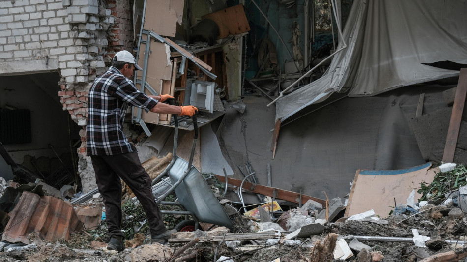 Kiev, 'almeno tre morti nel Donetsk per un raid russo'