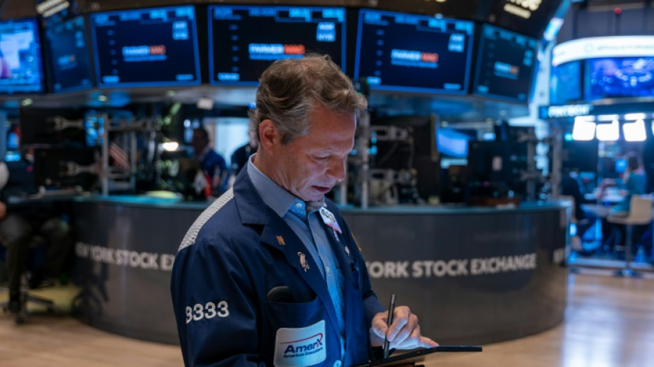Wall Street ouvre en ordre dispers&eacute; apr&egrave;s un record