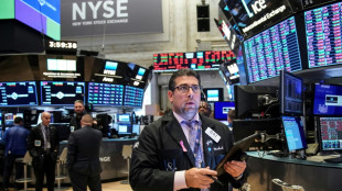 Wall Street ouvre pr&egrave;s de l'&eacute;quilibre, sans r&eacute;action aux indicateurs