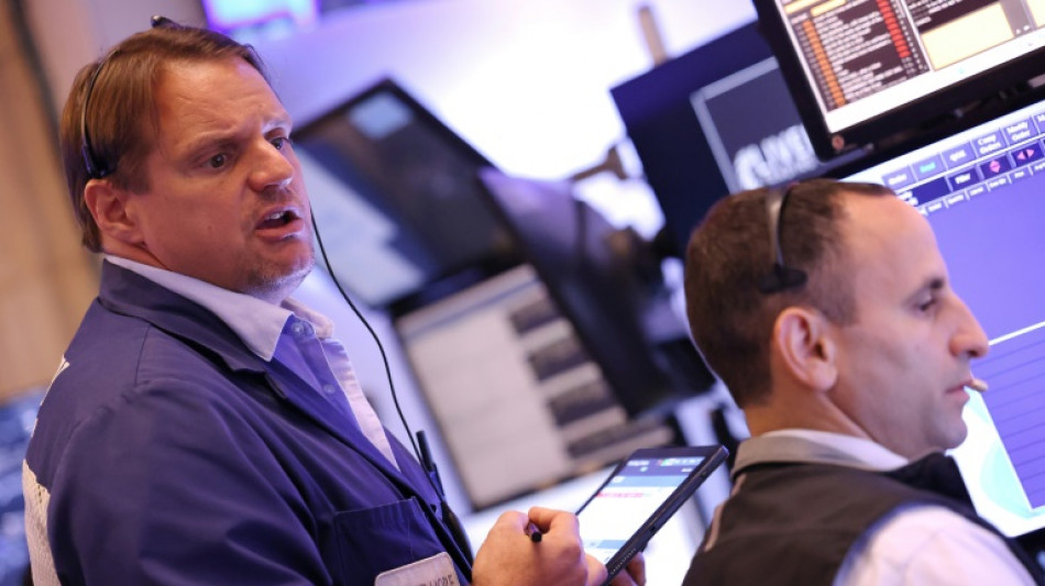 Wall Street en hausse, sereine, r&eacute;agit bien au discours de Powell