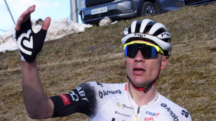 Giro: Ayuso vince la 7/a tappa, Roglic è nuova maglia rosa