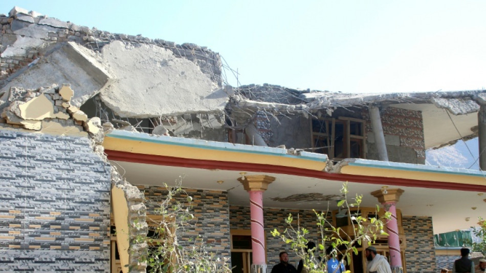 Afghanistan: 10 morts dans des frappes imput&eacute;es au Pakistan, Kaboul promet une riposte