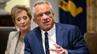 Secretário Kennedy põe americanos 'em perigo', alertam ex-diretores da agência de saúde