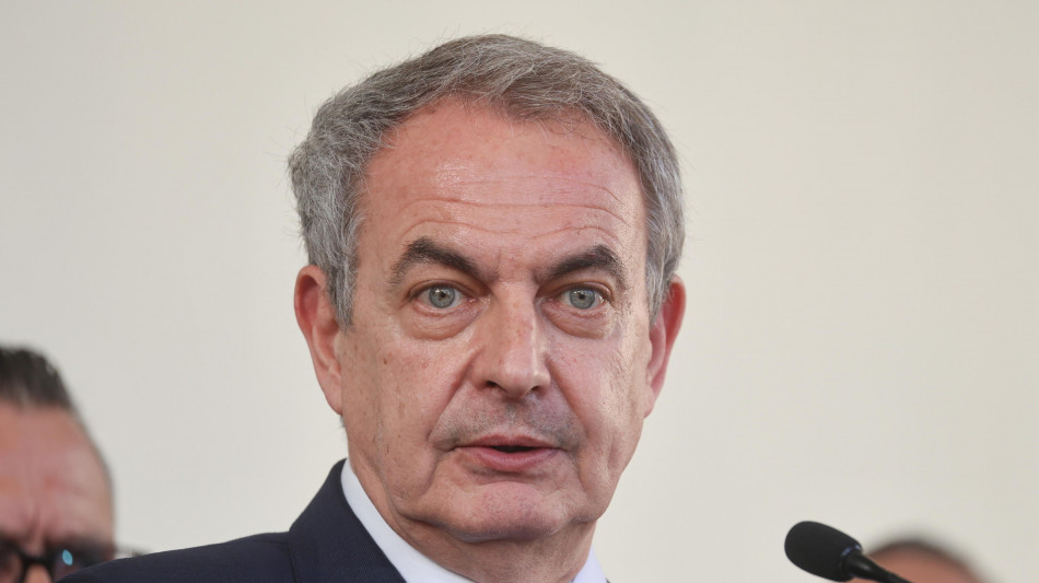 Ex premier spagnolo Zapatero indagato in salvataggio compagnia aerea
