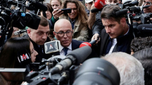 Guerre chez LR: Ciotti se r&eacute;installe au si&egrave;ge, le parti cherche &agrave; l&eacute;gitimer son exclusion