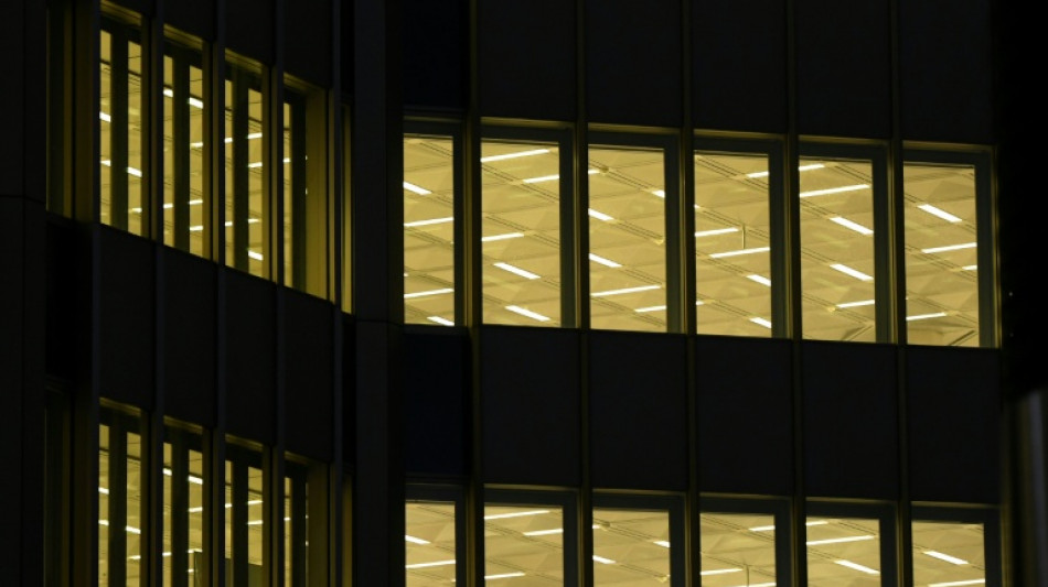 Inégalités salariales: à partir de 11H31 lundi, les femmes travaillent "gratuitement"