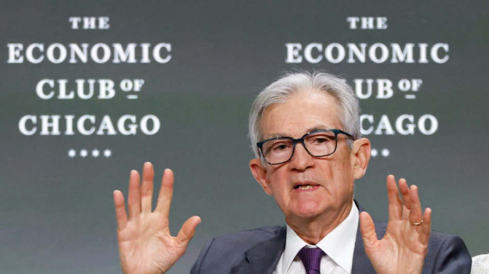 Trump attaque le président de la Fed, "trop lent" à baisser les taux