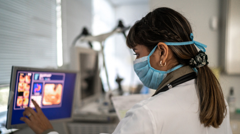 >>>ANSA/Intervento mininvasivo e video-assistito ripara valvola del cuore a 17enne