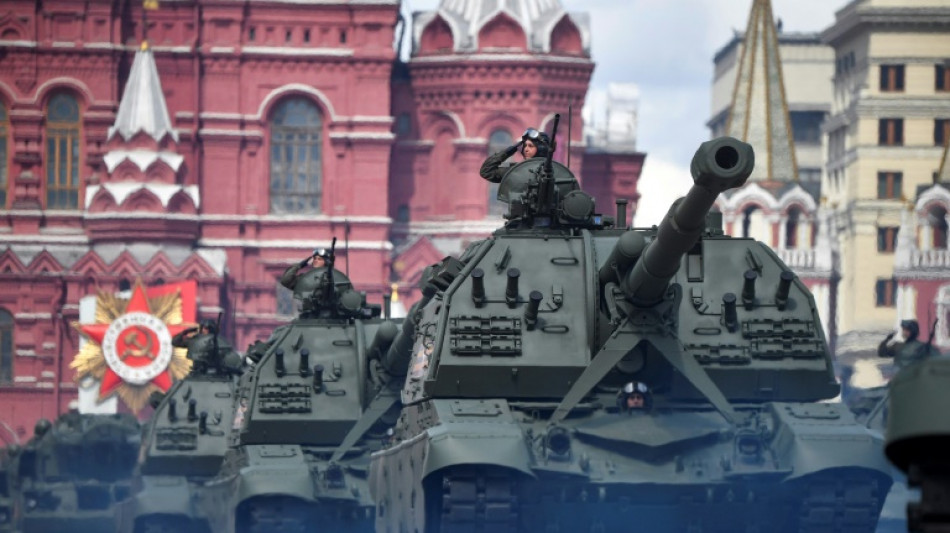 Marquant la Victoire de 1945, des Russes persuad&eacute;s de combattre les nazis en Ukraine