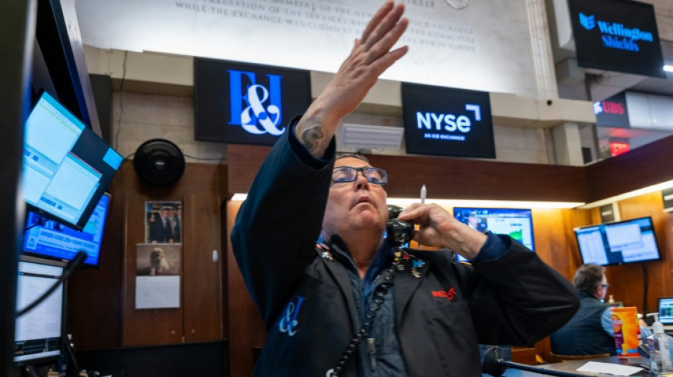 Wall Street ouvre proche de l'&eacute;quilibre, respiration apr&egrave;s les records