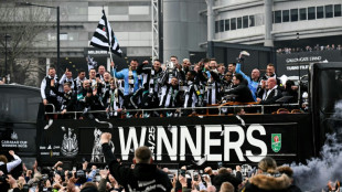 Angleterre: une mar&eacute;e de supporters c&eacute;l&egrave;bre ses h&eacute;ros &agrave; Newcastle