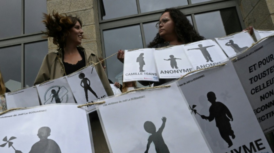 Francia condena a 20 años de prisión a un excirujano pederasta por abusar de casi 300 pacientes