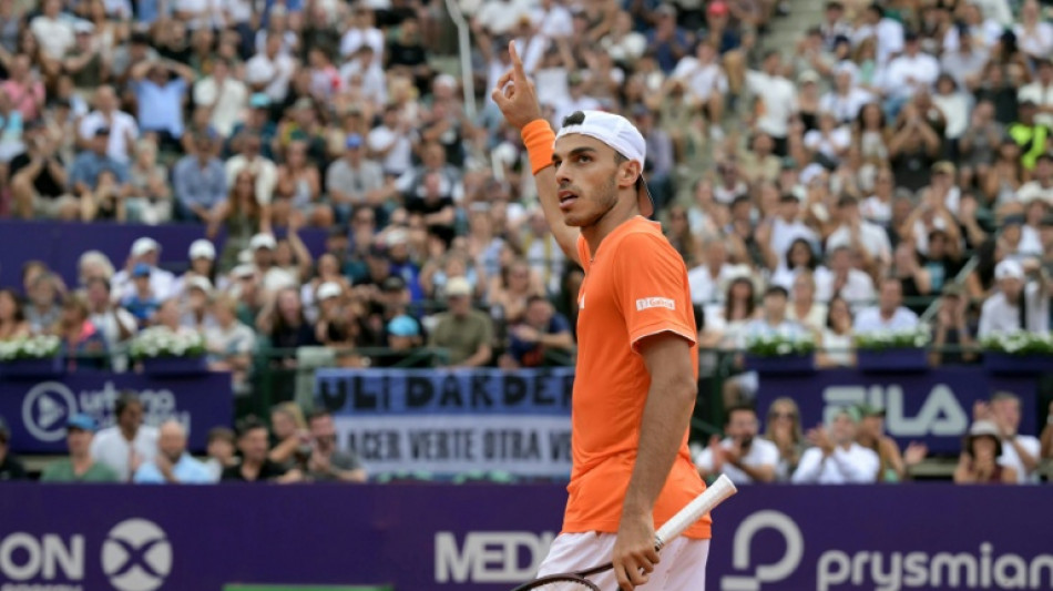 Cer&uacute;ndolo vence Darderi e enfim conquista o ATP 250 de Buenos Aires
