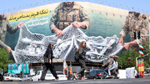 Trump insiste, Iran accetti che non avr&agrave; l'arma nucleare, riaprire Hormuz