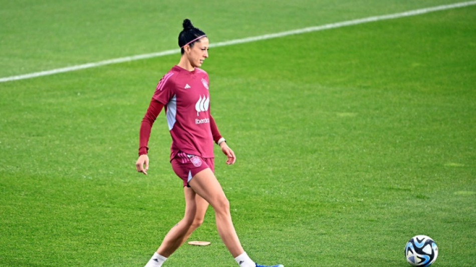 Jenni Hermoso volta a treinar com a sele&ccedil;&atilde;o espanhola