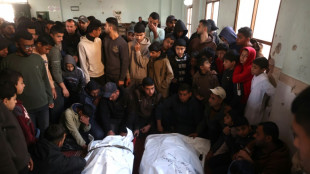 La Defensa Civil de Gaza afirma que ataques israel&iacute;es causaron al menos cinco muertos