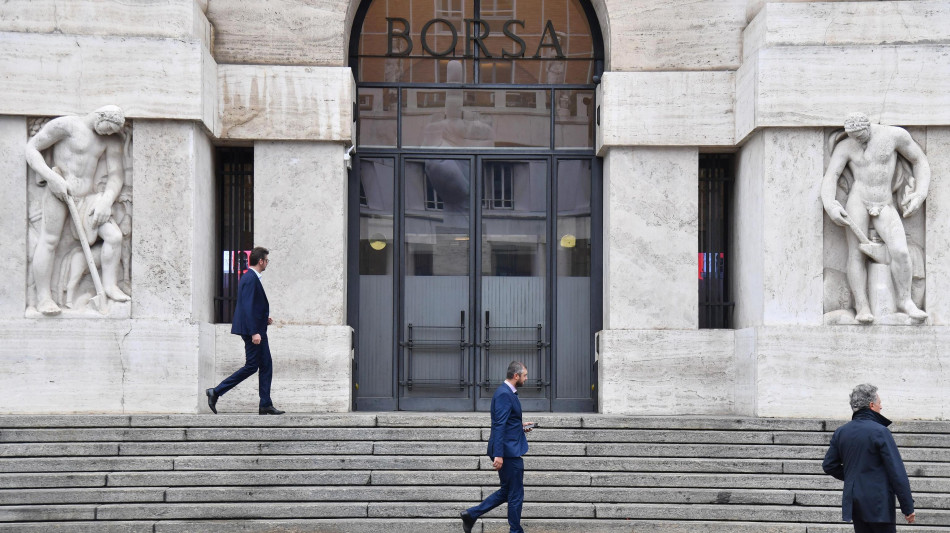 Borsa: Milano apre in calo, -0,17%