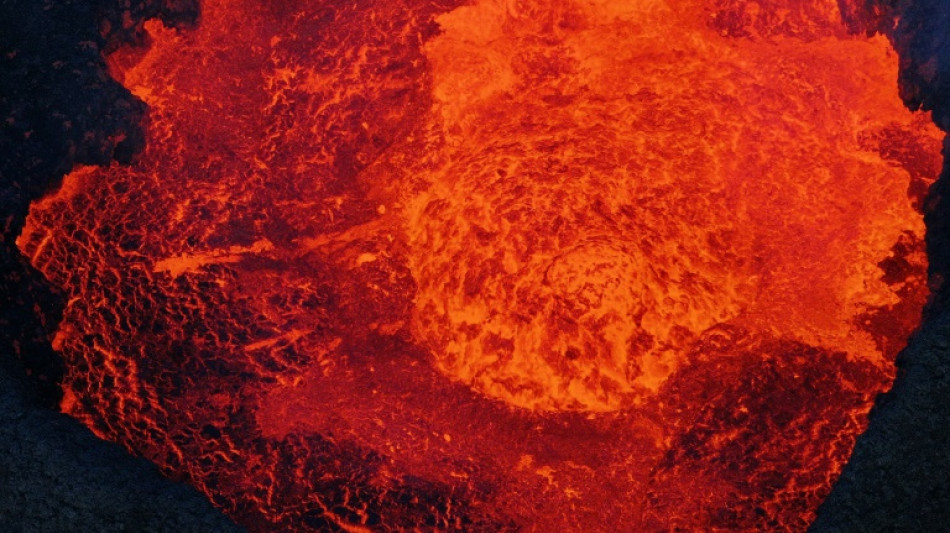 Un volcán del suroeste de Islandia entra en erupción