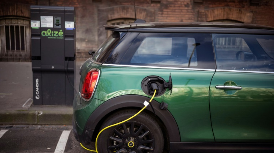 Britische Autohersteller alarmiert wegen drohender Zollgeb&uuml;hren auf E-Autos