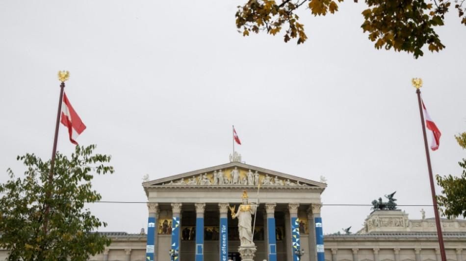 &Ouml;sterreich beschlie&szlig;t Kopftuchverbot f&uuml;r unter 14-J&auml;hrige an Schulen