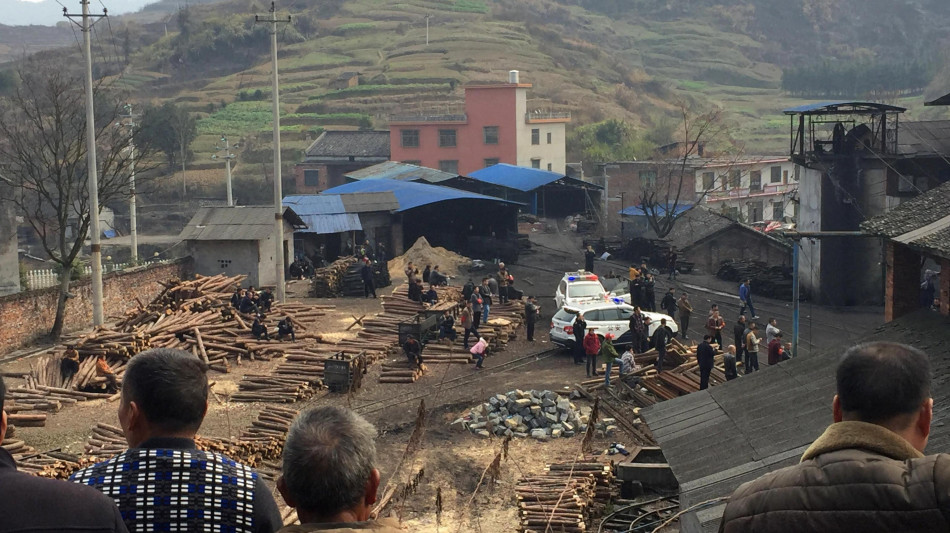 Salgono a oltre 50 i morti nella miniera di carbone in Cina