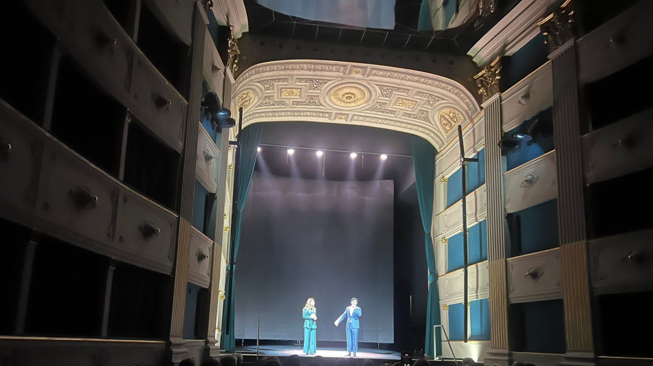 Cinema, evento glamour a Firenze per proiezione film con Martina Ferragamo