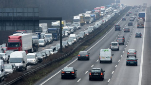 Universit&auml;t in Freiberg &uuml;bergibt 15.000 Liter synthetischen Kraftstoff