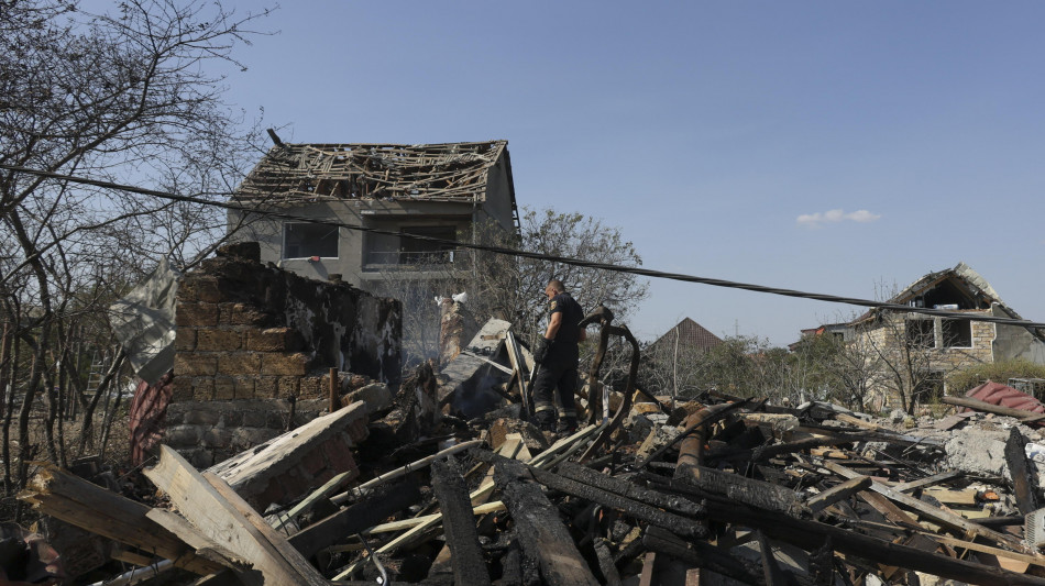 Kiev, 'nella notte 2 missili e 19 droni russi contro Odessa'