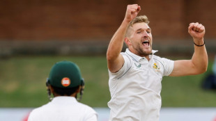 Second Test &lsquo;out of reach&rsquo; for Bangladesh, says Siddons