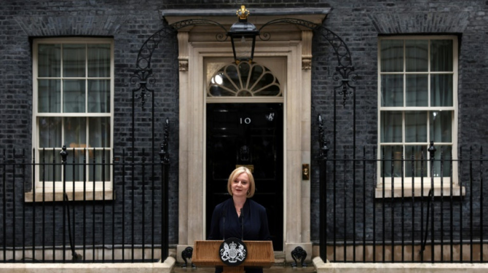 Entr&eacute;e &agrave; Downing Street, Liz Truss promet de sortir le Royaume-Uni de la "temp&ecirc;te"