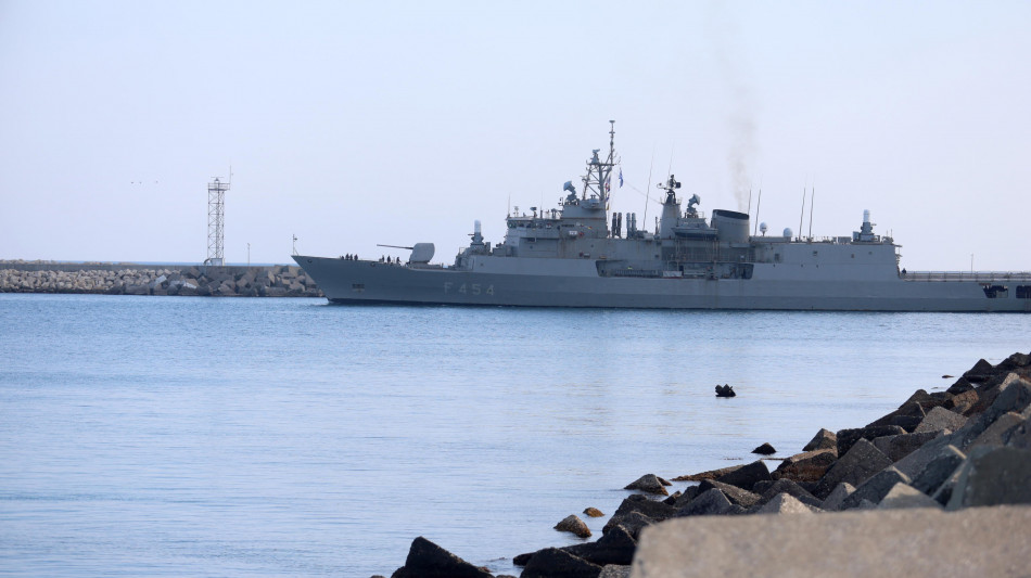 Macron sente Meloni e Mitsotakis, insieme per invio mezzi militari a Cipro