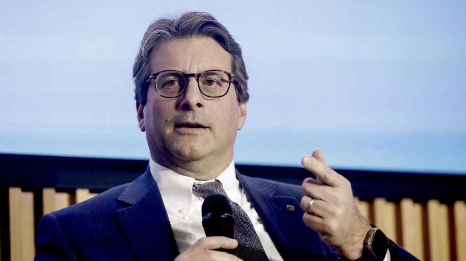 Intesa Sanpaolo chiama a raccolta pmi, nuova strategia crescita