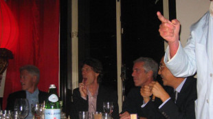 Il dipartimento di Giustizia ripubblica la foto di Trump nei file Epstein