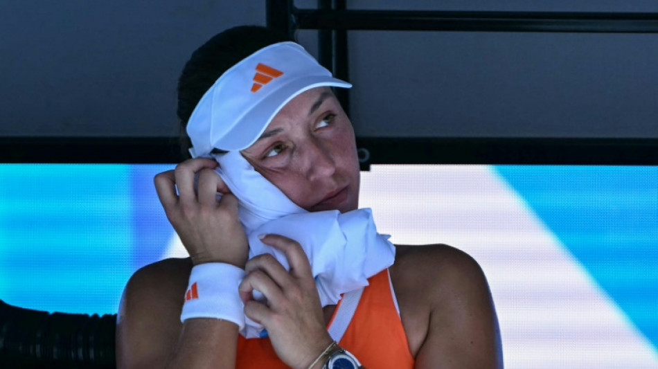 Pegula beats heat to sweep into last 16 at Australian Open 