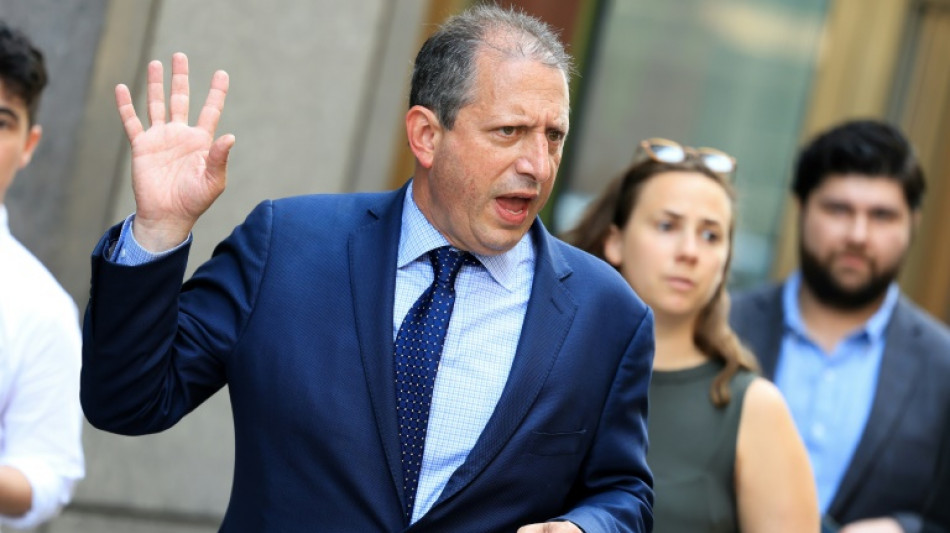 Detido candidato à prefeitura de NY que tentava impedir expulsão de imigrante