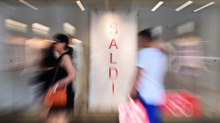 Confesercenti, il 3 gennaio partono i saldi, ma in 2 milioni hanno gi&agrave; comprato