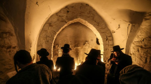 Cisjordanie: pri&egrave;re juive matinale au tombeau de Joseph, un chef colon isra&eacute;lien salue une "&eacute;tape majeure"