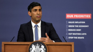 Britischer Premierminister stellt Besch&auml;ftigten im &ouml;ffentlichen Dienst mehr Geld in Aussicht