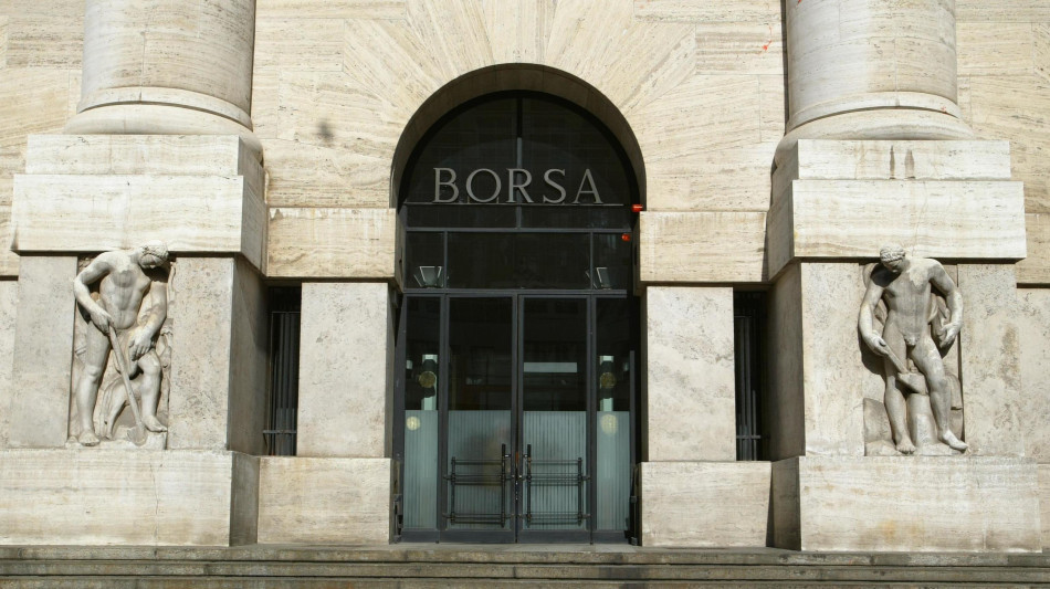 Borsa: Milano apre a +0,62% con Stm e le banche in evidenza