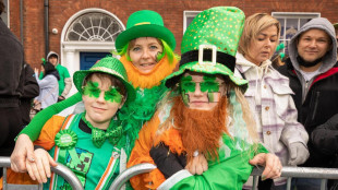 Irlanda in festa per San Patrizio ma tutto il mondo si tinge di verde