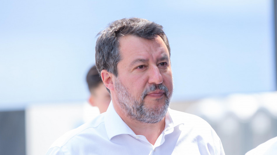Salvini al Federale, pace fiscale complementare a taglio tasse