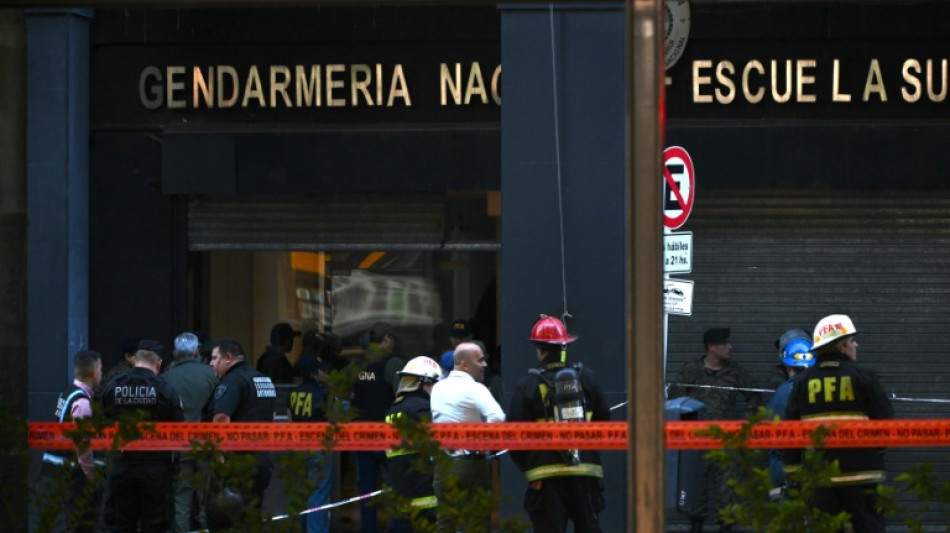 Tres heridos por la explosi&oacute;n de un paquete en una escuela de Gendarmer&iacute;a en Argentina