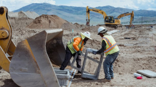 Desemprego cai nos EUA e sal&aacute;rios continuam subindo