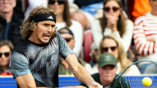 Tennis: Zverev m&uuml;ht sich ins Achtelfinale von Bastad