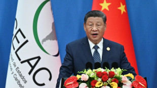 La Chine dénonce le "harcèlement" américain et courtise l'Amérique latine