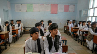 Tuniques et turbans: les élèves afghans sommés de s'habiller en petits talibans