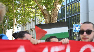 Devastate Officine Torino, domani Bezos e Von der Leyen