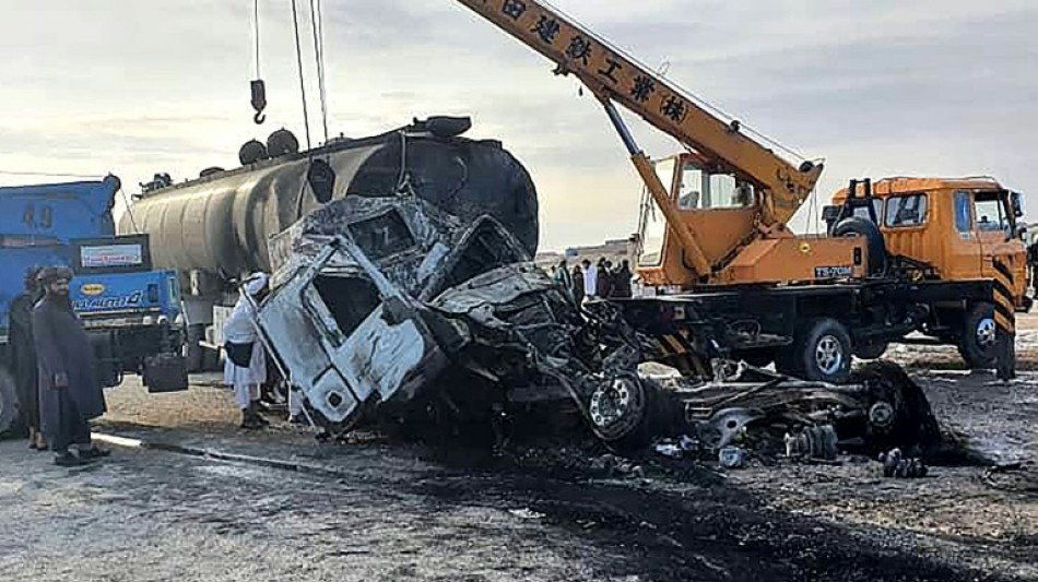 Ao menos 21 mortos em acidente de &ocirc;nibus no Afeganist&atilde;o