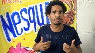 Artista dissidente cubano Luis Manuel Otero Alc&aacute;ntara chega a Miami